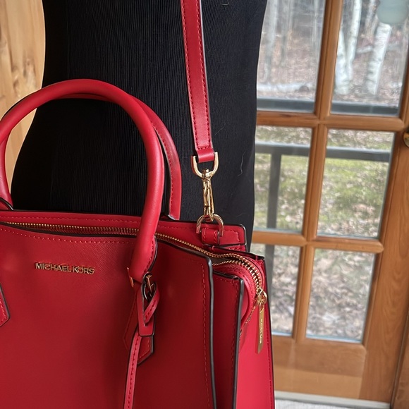 Michael Kors purse - Picture 4 of 11